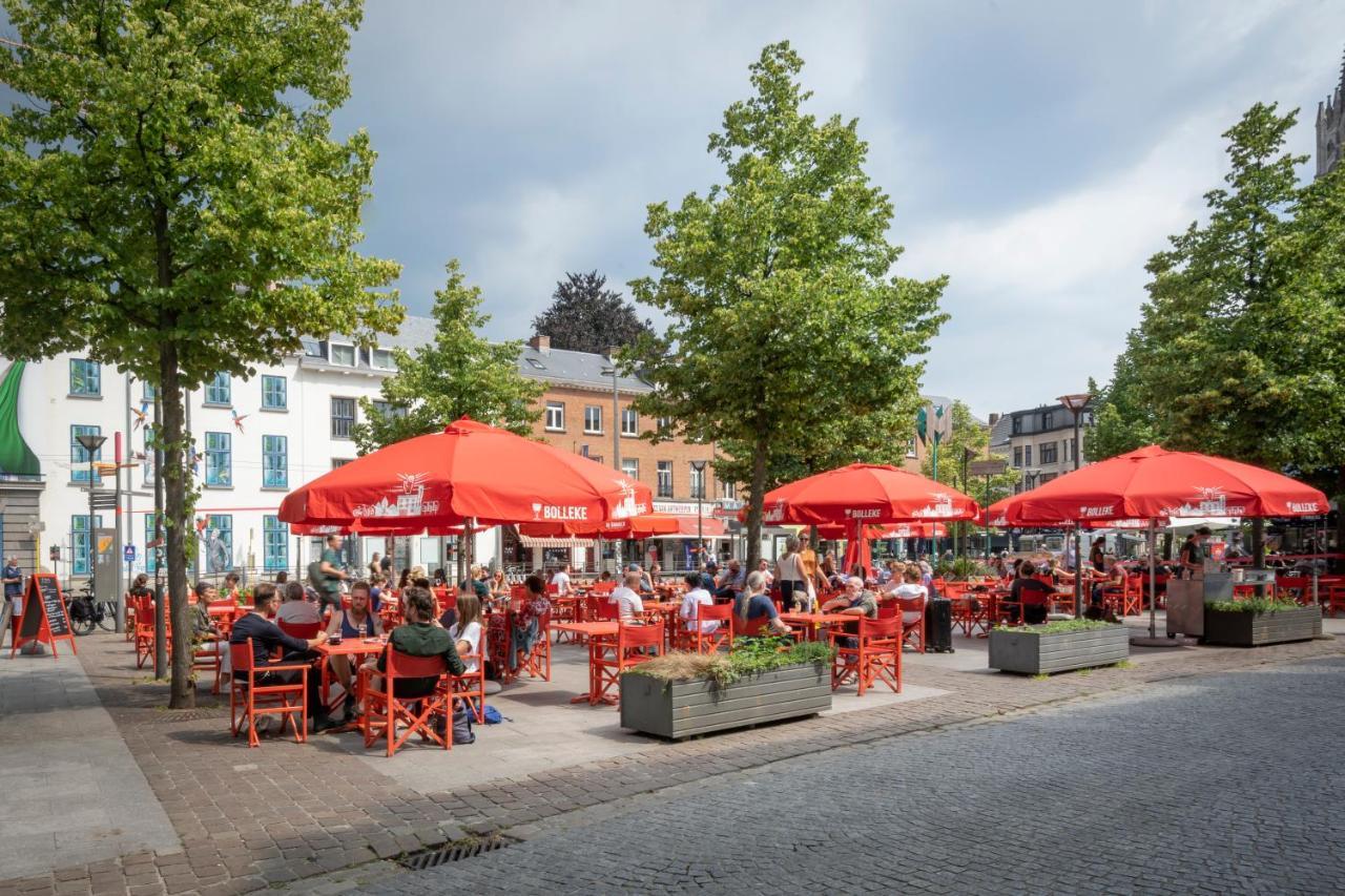 Shway - The Red Monkey * Antwerpen